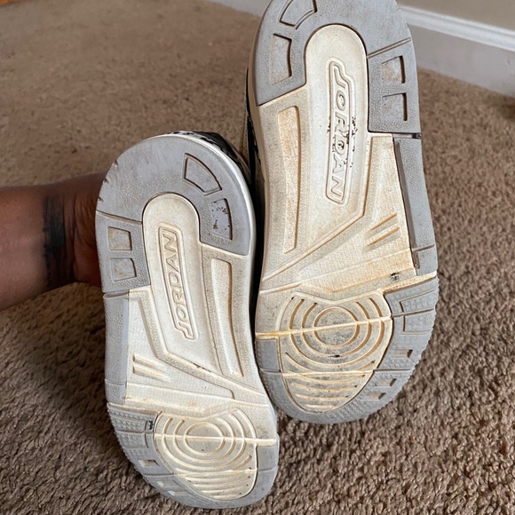 Jordan Legacy 312 Low Tech Grey Fire Red Black - Picture 5 of 6